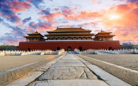 The East Hotel-Very Close To The Drum Tower,The Lama Temple,Houhai Bar Street,And The Forbidden City,There Are Many Old Beijing Traditional Hutongs Around The Hotel ,Experience The Culture Of Old Beijing Hutongs,Near Exit A Of Shichahai On Metro Line Exterior foto